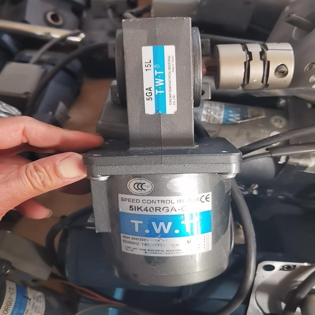 TWT减速电机5IK40RGA-C  5GA  15L；议价