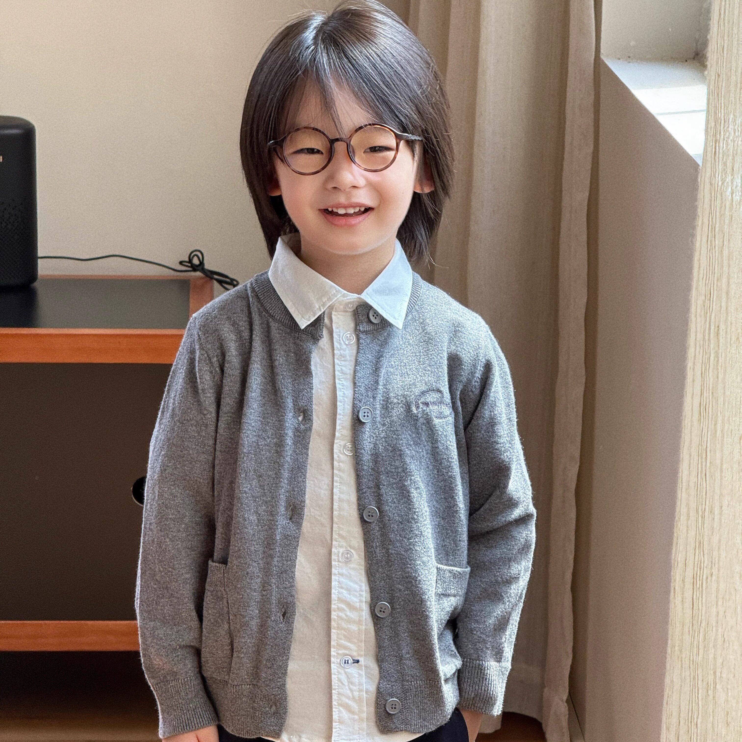 儿童A类灰色刺绣针织开衫