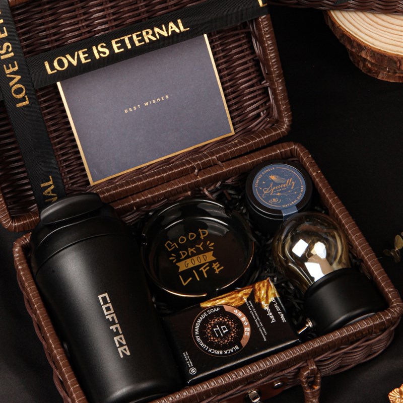 伴郎伴手礼高档婚礼实用回礼男士生日礼物手提篮高级商务定制礼盒