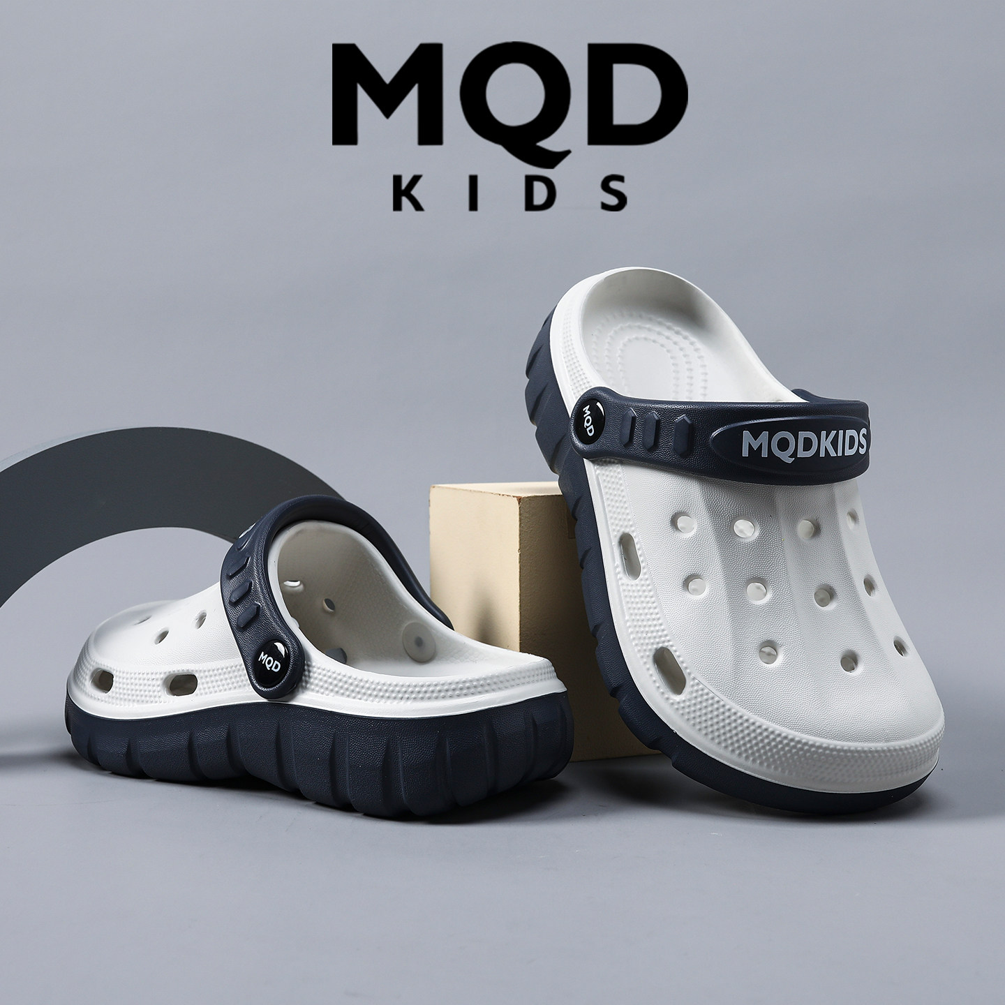 MQD儿童洞洞鞋男童凉拖中大童夏季家用新款凉鞋外穿防滑女童拖鞋