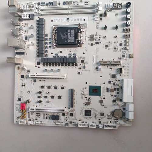 {议价}库存技嘉Z890 ADRUS SERIES，15代CPu大板{可维修}