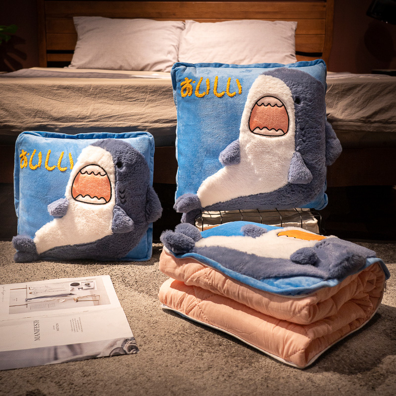 抱枕被子两用折叠小毛毯子二合一办公室午睡枕头汽车靠枕车内靠垫