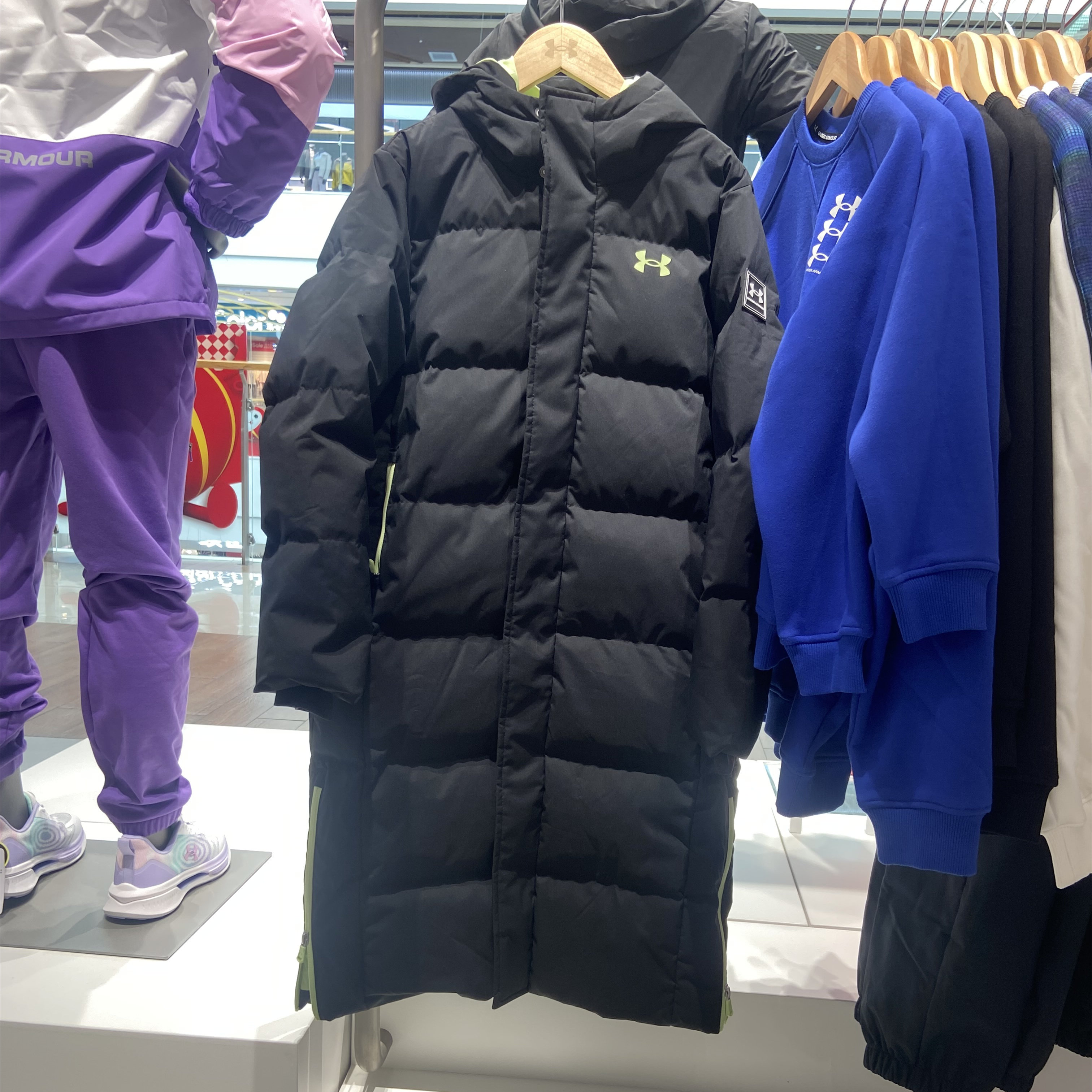 安德玛中大童装新款中长款保暖防风羽绒服244106131无黑色