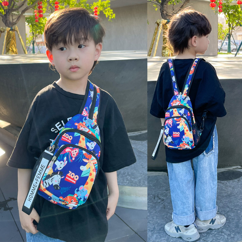 多功能小背包可斜挎可双肩背包男童小学生旅游包卡通动漫动物王国