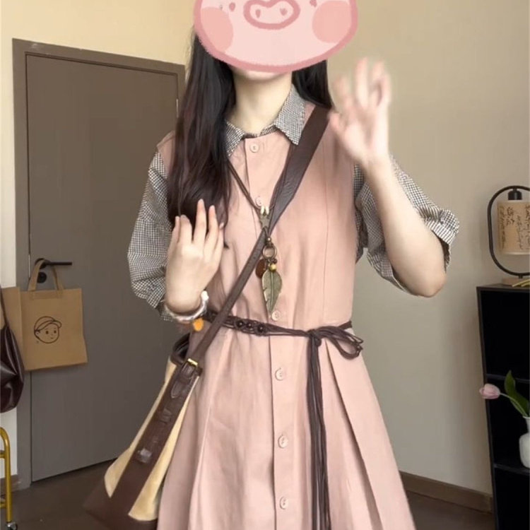 日系学院风格子polo领衬
