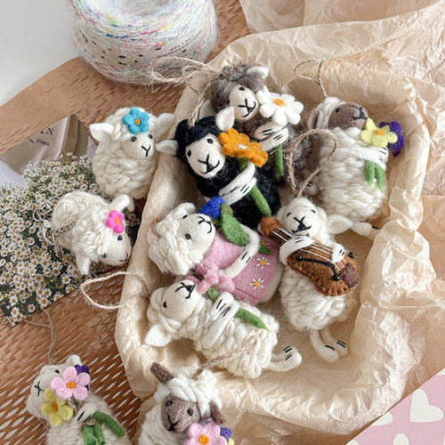 可爱羊毛毡小羊包包挂件