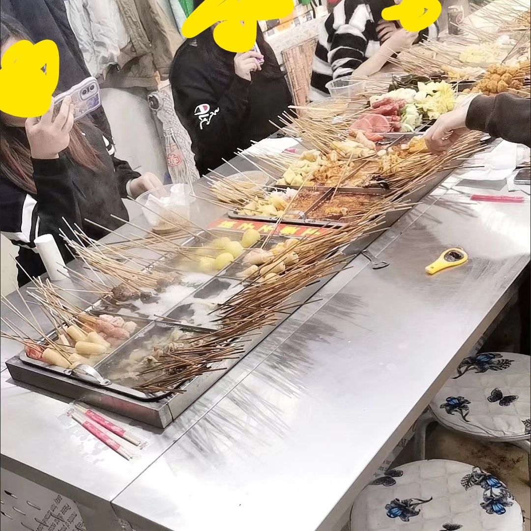 移动串串香推车关东煮麻辣烫美食车摆摊万能小推车商用小吃车定制