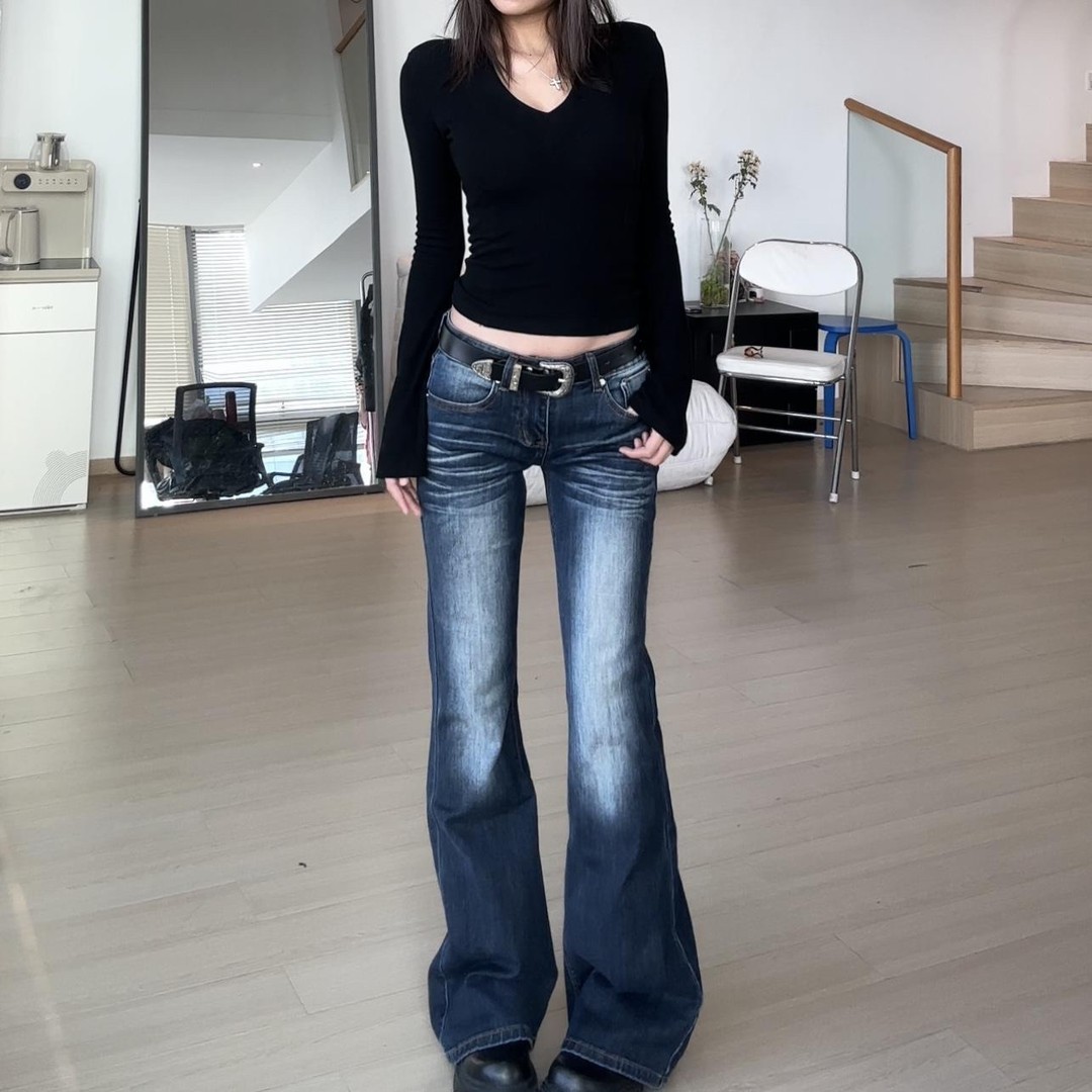 美式水洗折痕微喇牛仔裤女2025春季垂感显瘦直筒修身阔腿马蹄裤