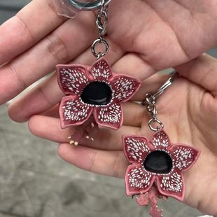 怪奇物语达达挂件情侣卡通钥匙扣美式食人花达斯汀小11