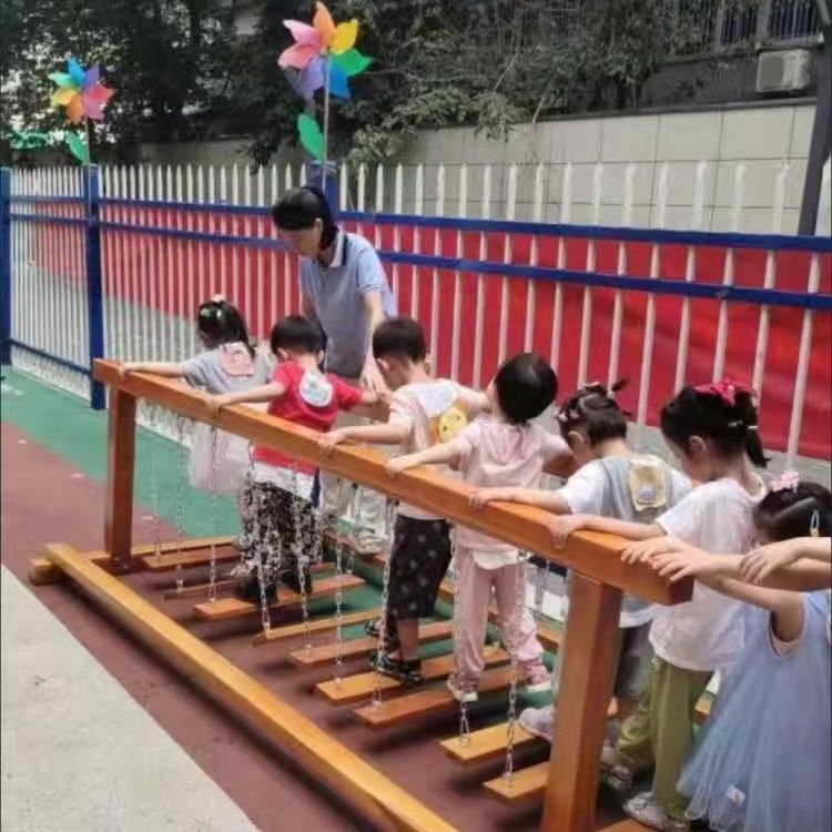 幼儿园儿童户外攀爬架组合大型木质滑梯游乐场荡桥攀岩墙游乐设施