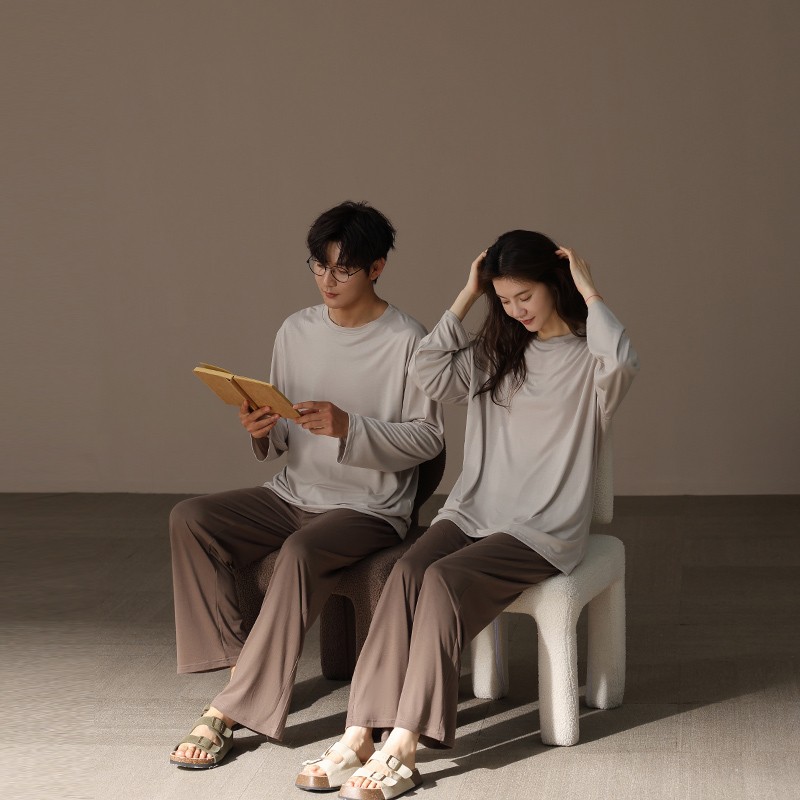 美家臣莫代尔情侣睡衣男女春秋款圆领长袖简约纯色家居服套装