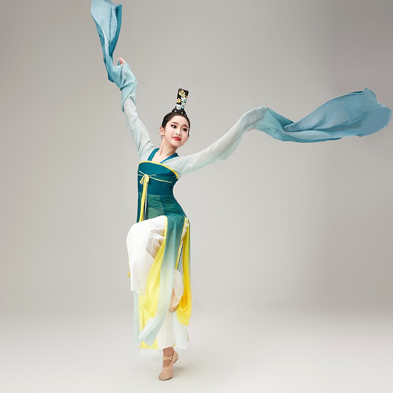 儿童水袖舞蹈服踏春行古典舞演出服女童中国风少儿群舞汉唐舞表演