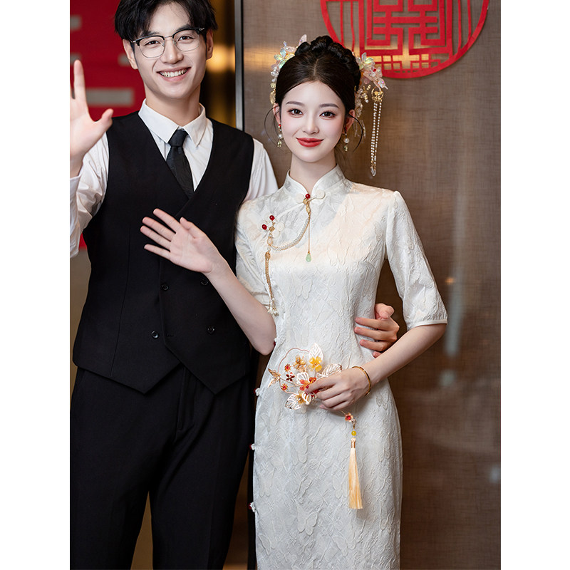 白色旗袍敬酒服新娘小个子改良年轻款秋冬新中式日常回门订婚礼服