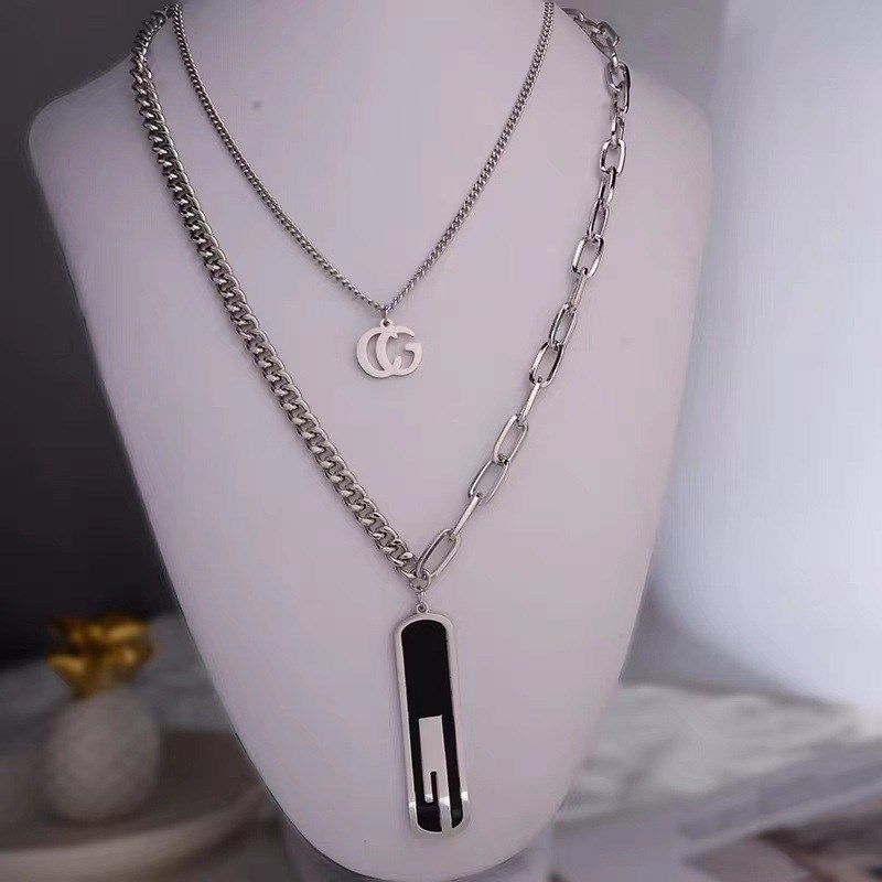 2023年新款潮秋冬长款项链女小众设计字母配饰双层叠戴装饰毛衣链