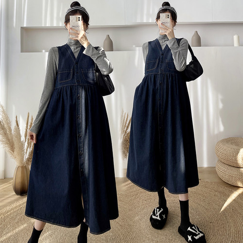 秋季孕妇装秋装套装时尚款中长款牛仔背带裙大码长袖两件套连衣裙