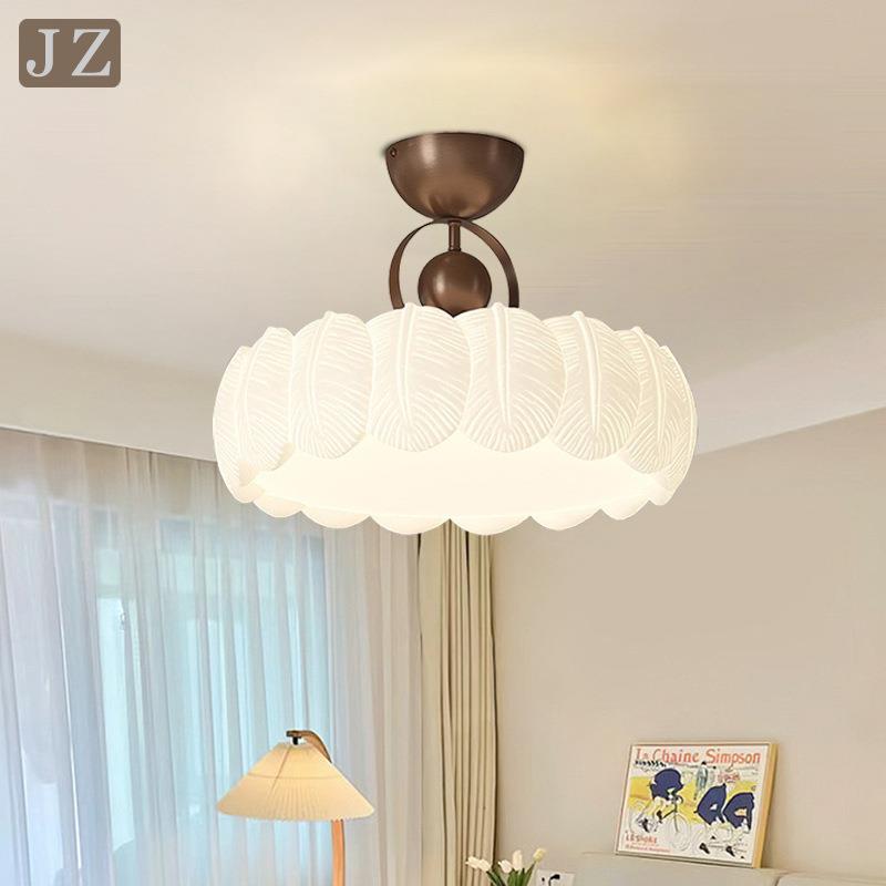 法式卧室吸顶灯中古奶油风主卧公主房灯具简约羽毛灯设计师书房灯