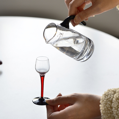 黑领结白酒杯水晶玻璃高档小一口杯二两分酒器家用套装酒具高脚烈