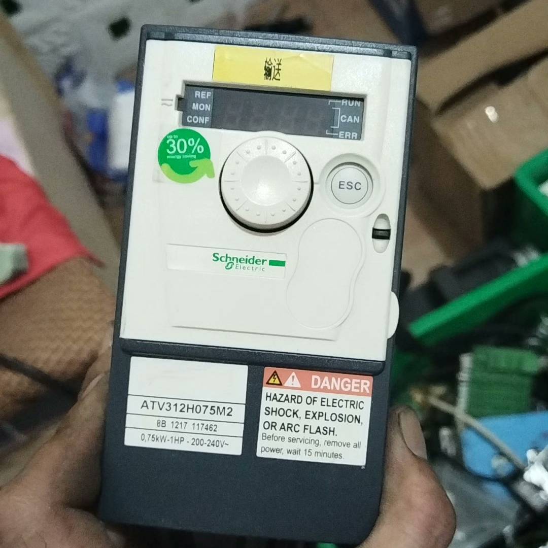 议价施耐德变频ATV312H075M2，单相输入750w适用