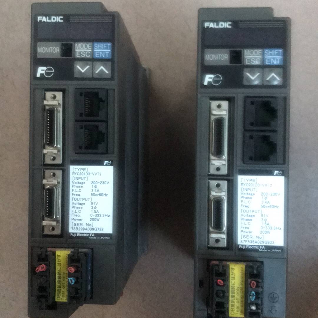 议价伺服RYC201D3-VVT2，成色漂亮，功能正适用