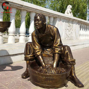 洗衣服妇女仿铜摆件民俗文化母慈子孝户外园林玻璃钢劳动人物雕塑