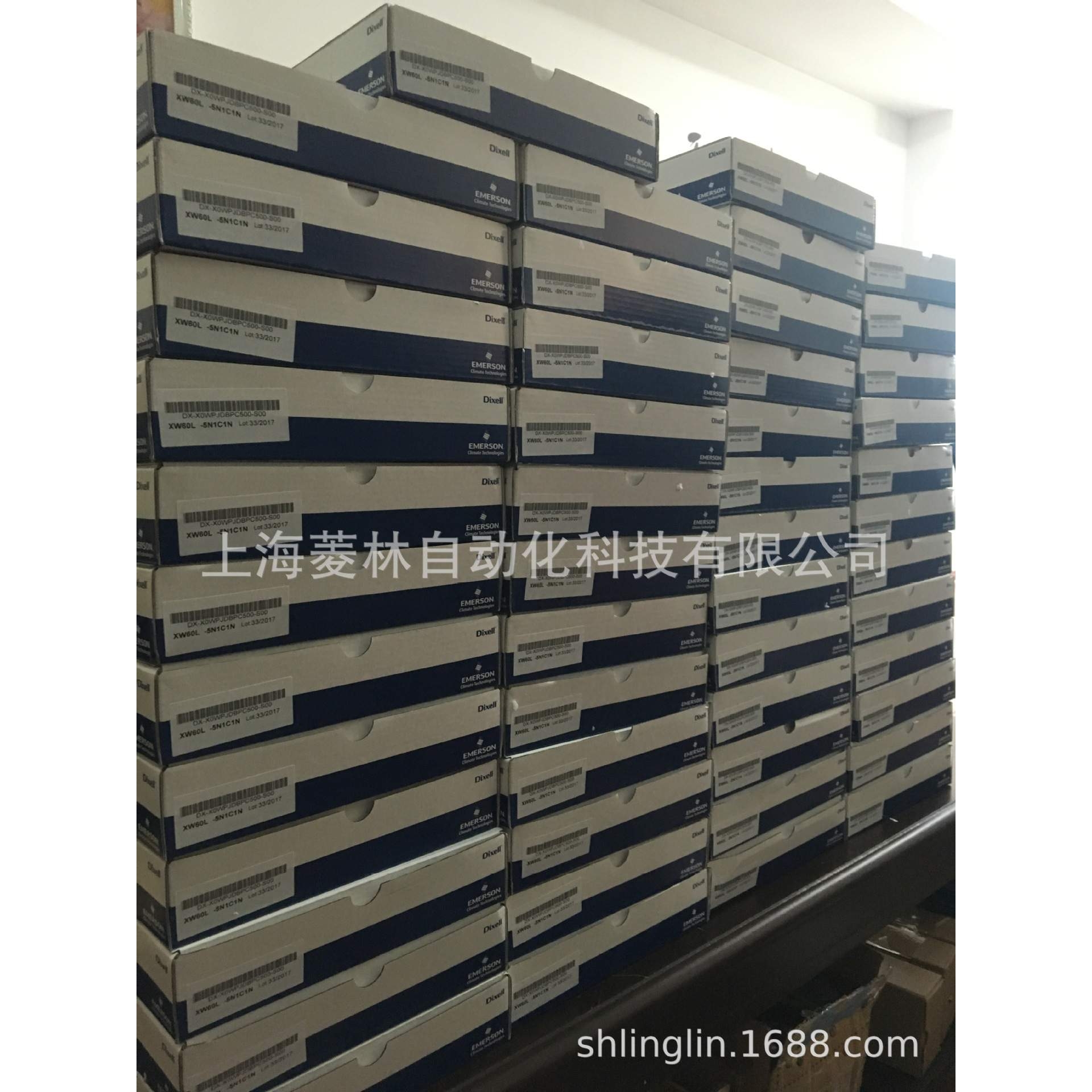 DIXELL控制器 IC281L   2台  IC261L-10100控制（调节）仪表