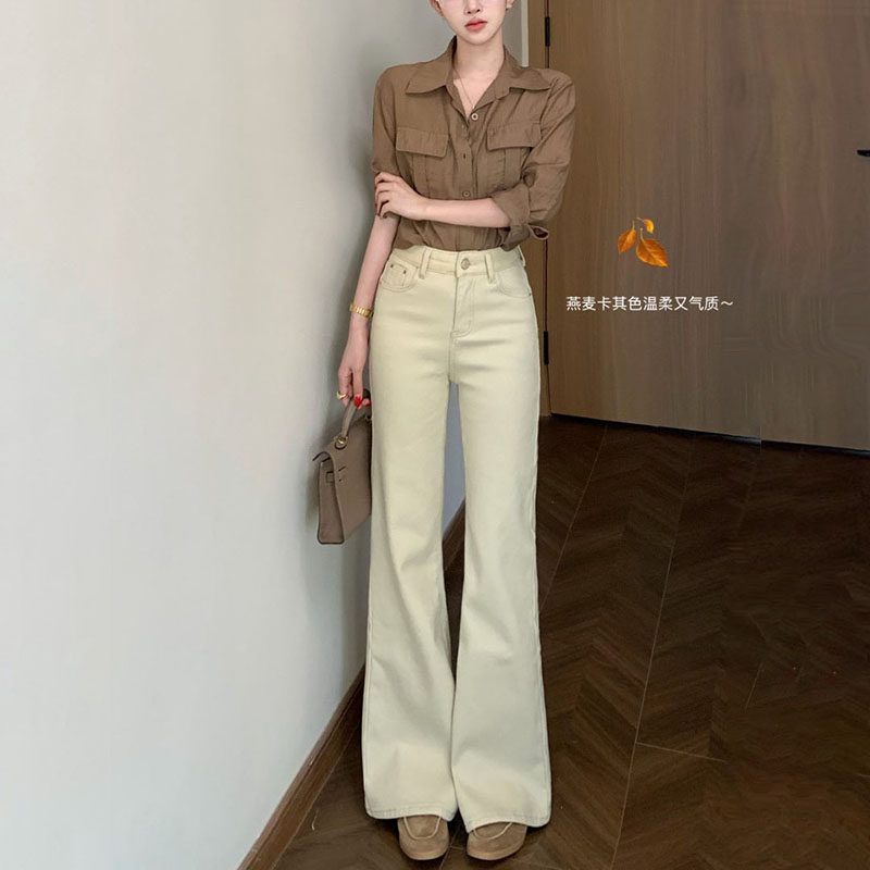 浅卡其字母刺绣微喇牛仔裤女2026春款不贴腿高腰弹力拖地长裤