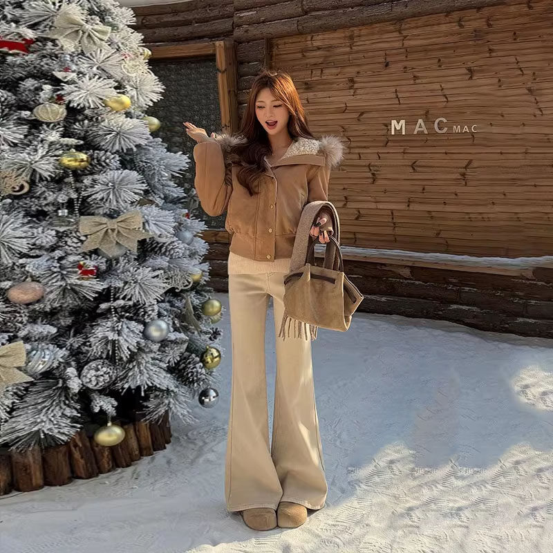 修身不贴腿刺绣微喇牛仔裤女2026春款高腰弹力显腿细拖地长裤