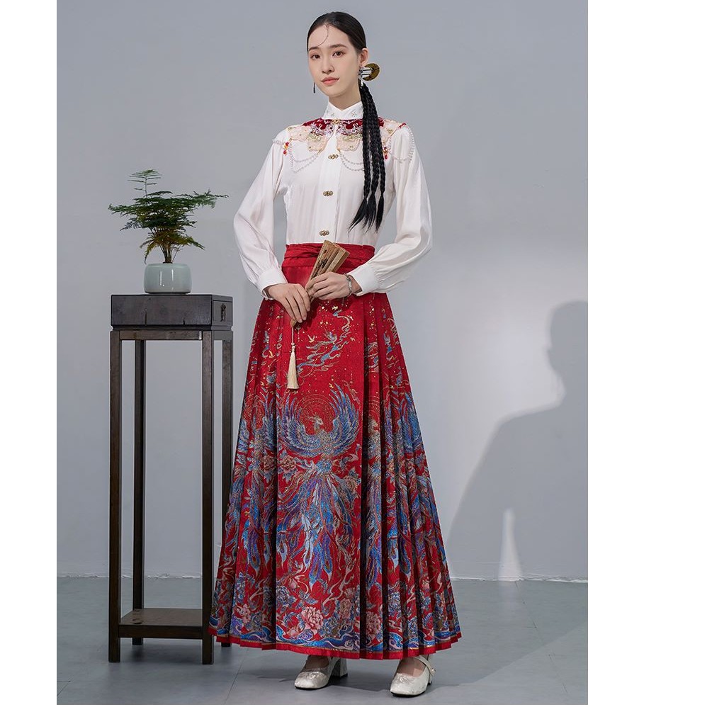 洛如嫣【百鸟朝凤套装】新款马面裙中国风汉服女订婚结婚穿显高显