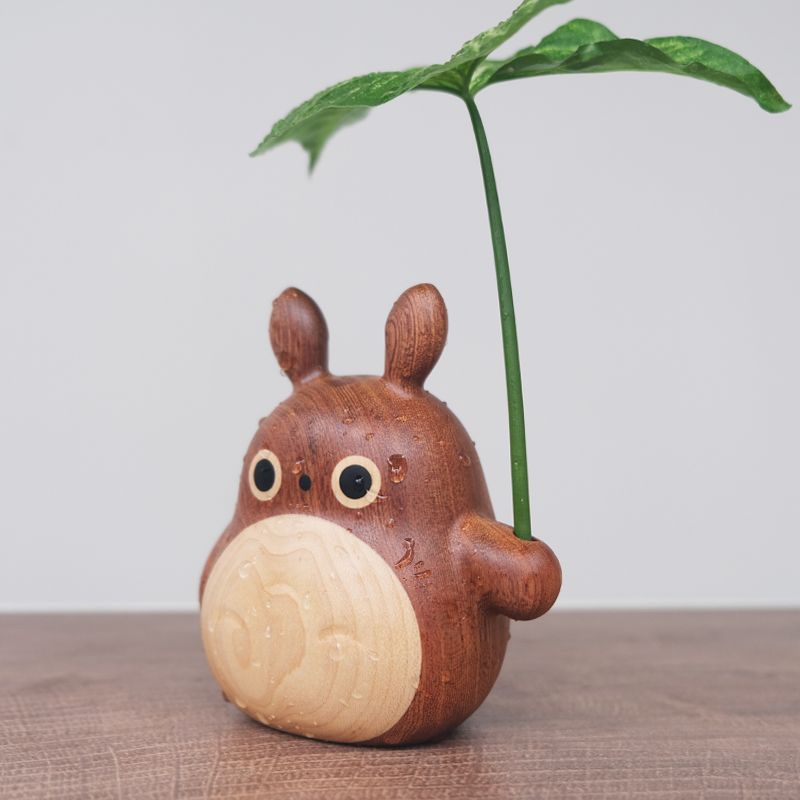 木质龙猫小风车桌面摆件车载香薰玩偶可爱装饰花插实木创意礼物