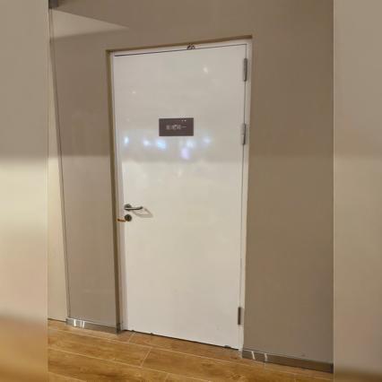 白色甲级防火门逃生门安全门推杆逃生门Firedoors