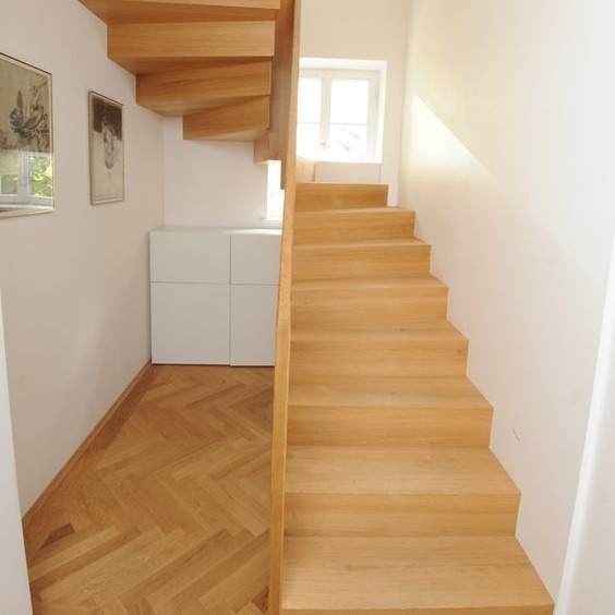 整体旋转楼梯室内旋梯阁楼复式公寓家用小型实木圆形螺旋楼梯