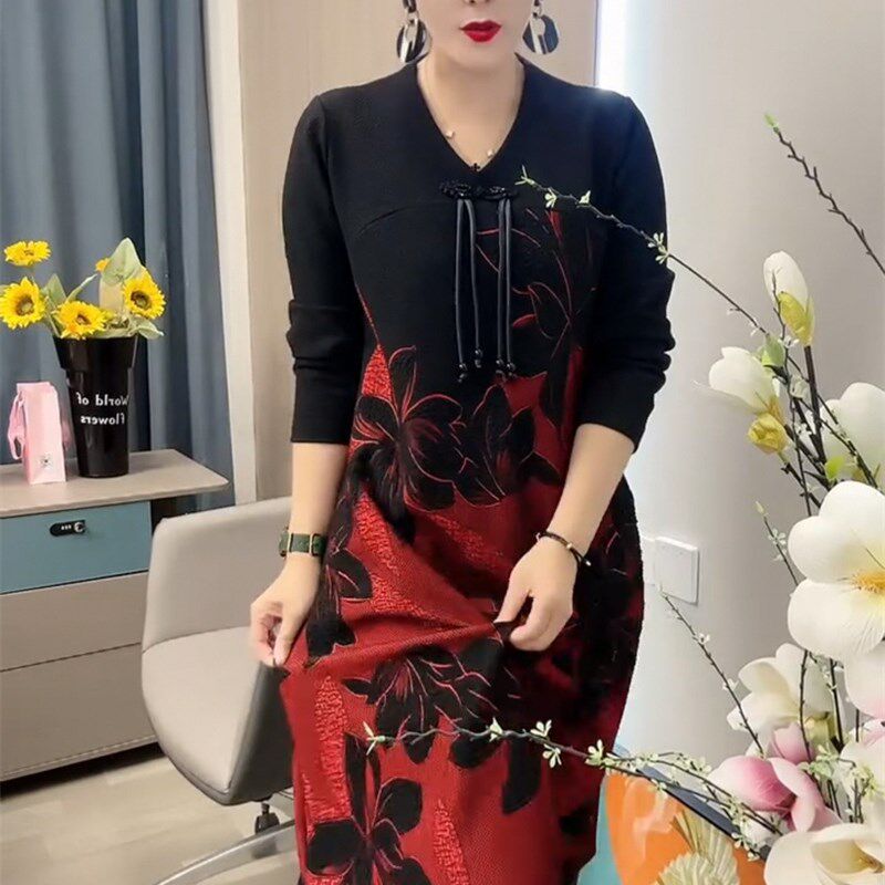 气质网红碎花连衣裙女23冬季新款复古盘扣长袖流苏拼接设计感裙子