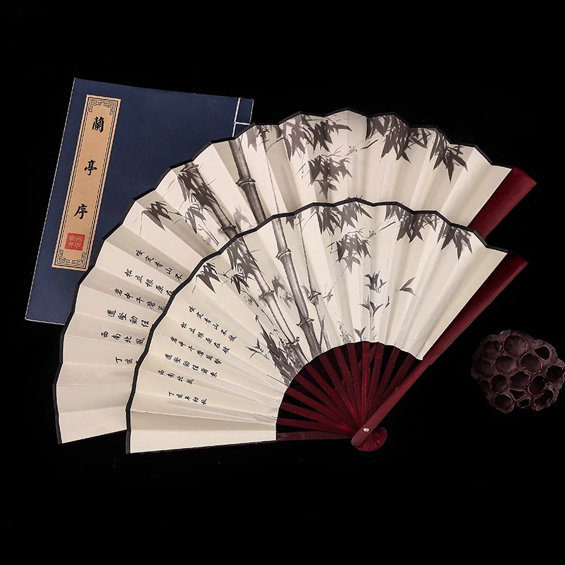 中国古风男士折扇景区热卖工艺品男扇绢布扇子山水画10寸雕刻