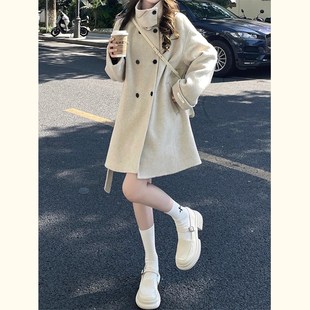 高級(jí)感米白色毛呢外套女秋冬裝 系帶立領(lǐng)呢子大衣 小個(gè)子韓版 z新款