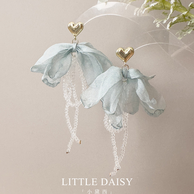 「小黛西」超仙淡蓝花瓣流苏耳环