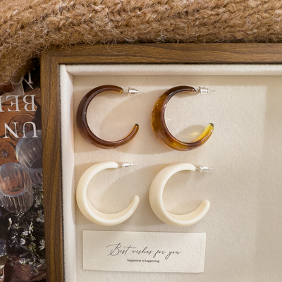 「小黛西」法式复古夸张C型耳环