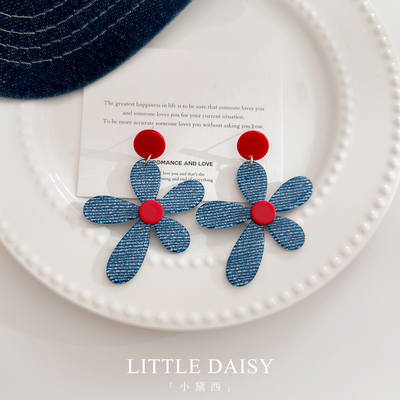 「小黛西」撞色牛仔蓝色花朵耳环
