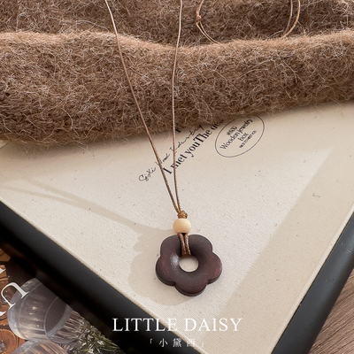 「小黛西」复古高级木质花朵项链