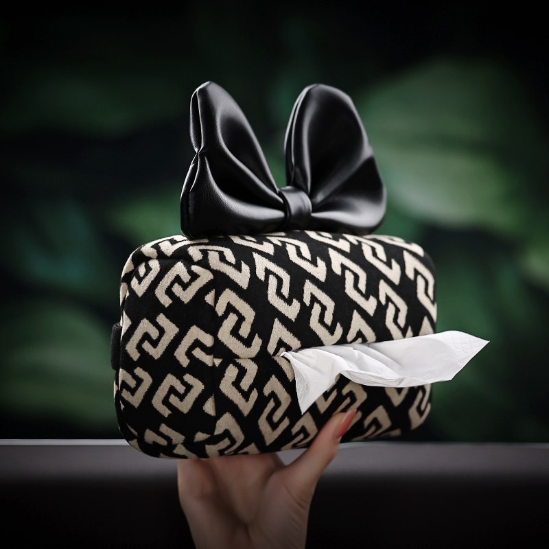 高档汽车纸巾盒座椅背挂式蝴蝶结抽纸盒创意实用车载装饰用品大全