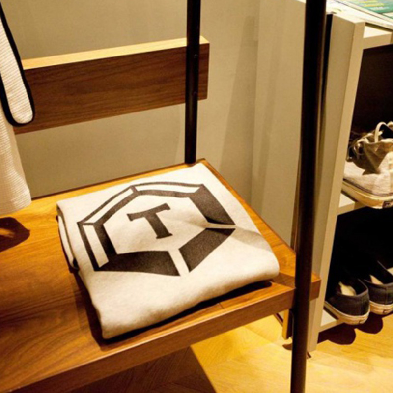 公寓客房衣帽架工业风铁艺实木酒店挂架落地式鞋架男女服装架子