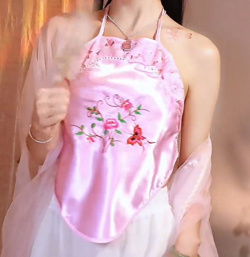 成人肚兜复古性感蕾丝花边肚兜绣花蝶恋花肚兜内搭丝绸内衣双层潮
