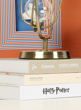 北欧风格英文影视拍摄道具仿真书