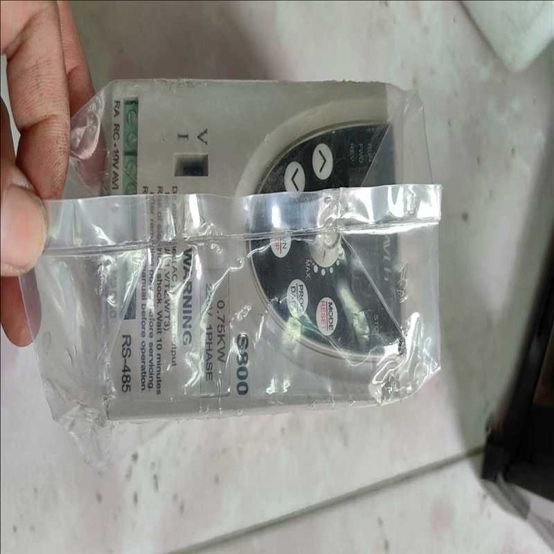 询价~台湾三碁变频器S800-2S0.75G单相220V 0.4K
