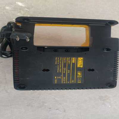 德伟DeWALT28v36v充电器DE9000，原厂220--议价商品