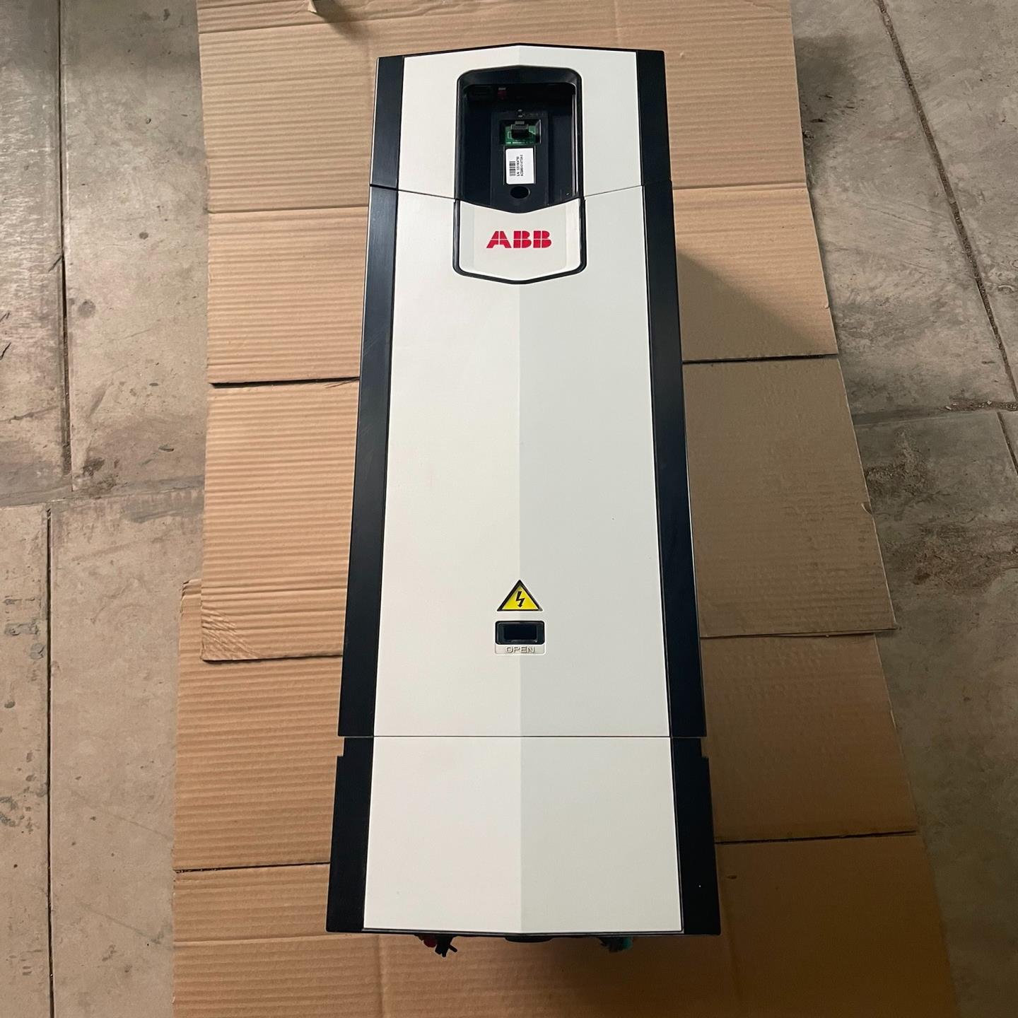 询#变频器三相380vABB变频器ACS880-01-072A