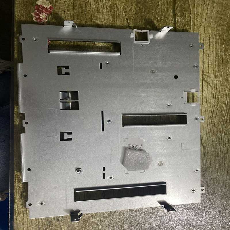 124-0MC01触摸屏内部支架，，有点划痕瑕疵，~议价