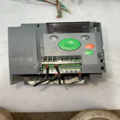 施耐德变频器ATV310HU22N4A一台2.2kw--议价商品