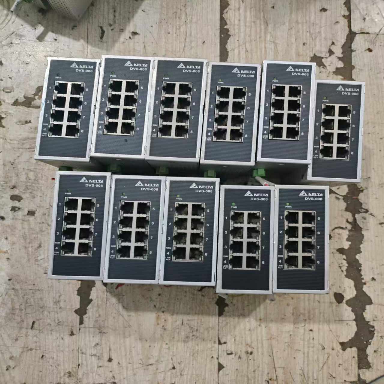 台达工业交换机型号 DVS-008I008网口成色好【议价】