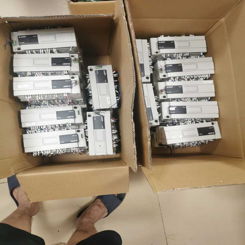 议价三菱PLC型号FX3U-64MT…仓库有40多条…百分百原装