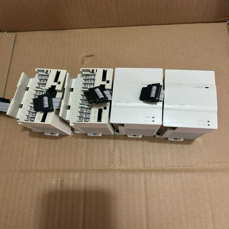 三菱 FX3U-4DA  FX3U-4AD（基数电子）